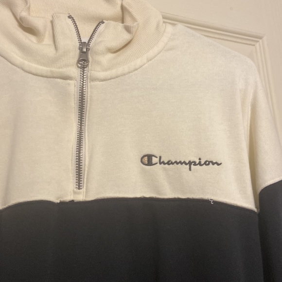 Champion Half Zip-Up Jacket - Picture 2 of 4